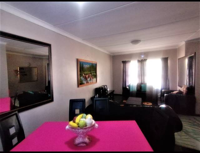 3 BEDROOM FREESTANDING SOLD IN STILFONTEIN EXT 4